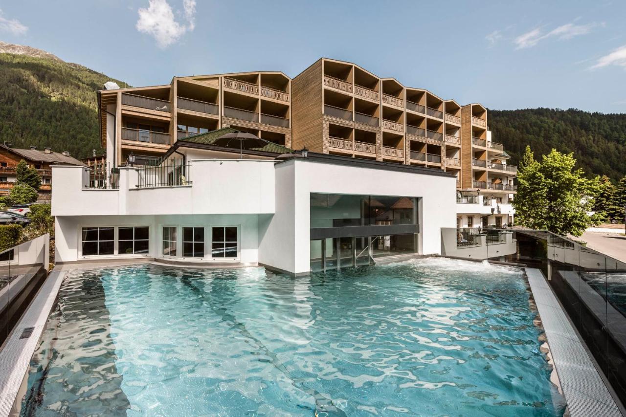 Falkensteiner Hotel & Spa Falkensteinerhof Valles Dış mekan fotoğraf