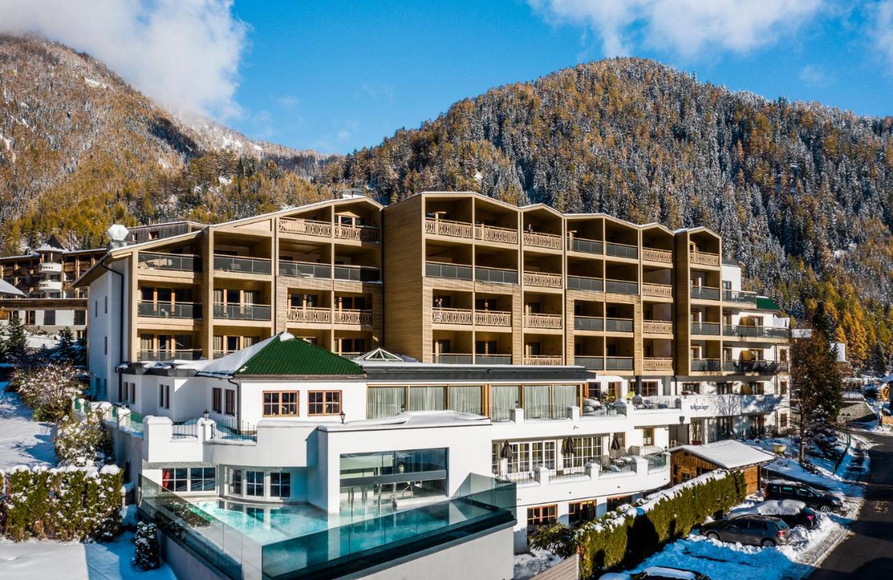 Falkensteiner Hotel & Spa Falkensteinerhof Valles Dış mekan fotoğraf