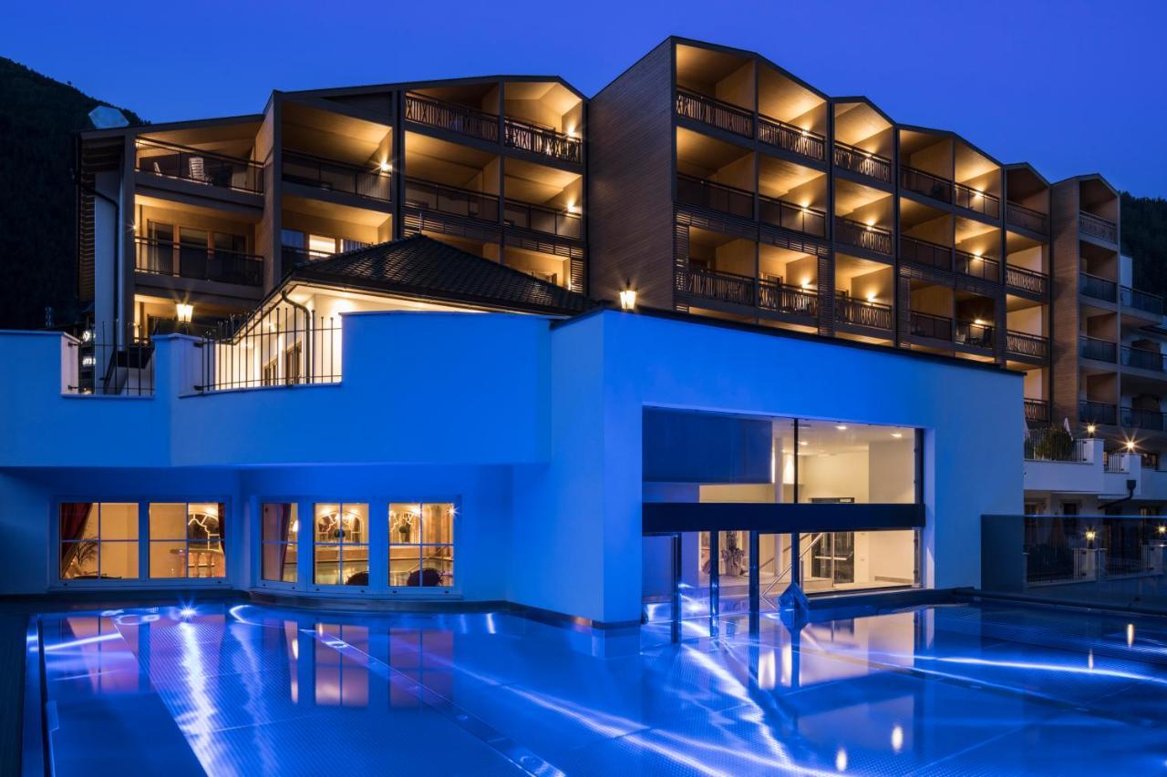 Falkensteiner Hotel & Spa Falkensteinerhof Valles Dış mekan fotoğraf